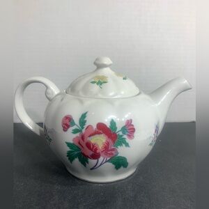Laura Ashley “Parfums” porcelain tea pot with lid featuring floral design